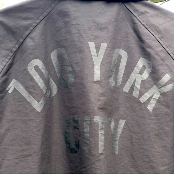 Men’s Zoo York Button up Wind Breaker.  Used, like new condition. - Picture 3 of 4